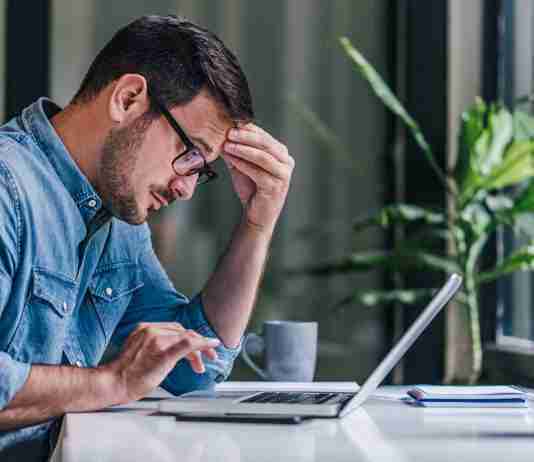 Why is my new Amazon listing not showing? (2025) Concentrated adult employee, stuck on a problem on Amazon