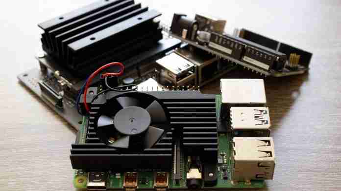 Raspberry Pi 4B w Heatsink Raspberry Pi 4B w Heatsink