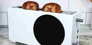 Xbox Series S Toaster with Xbox Logo Bread inside